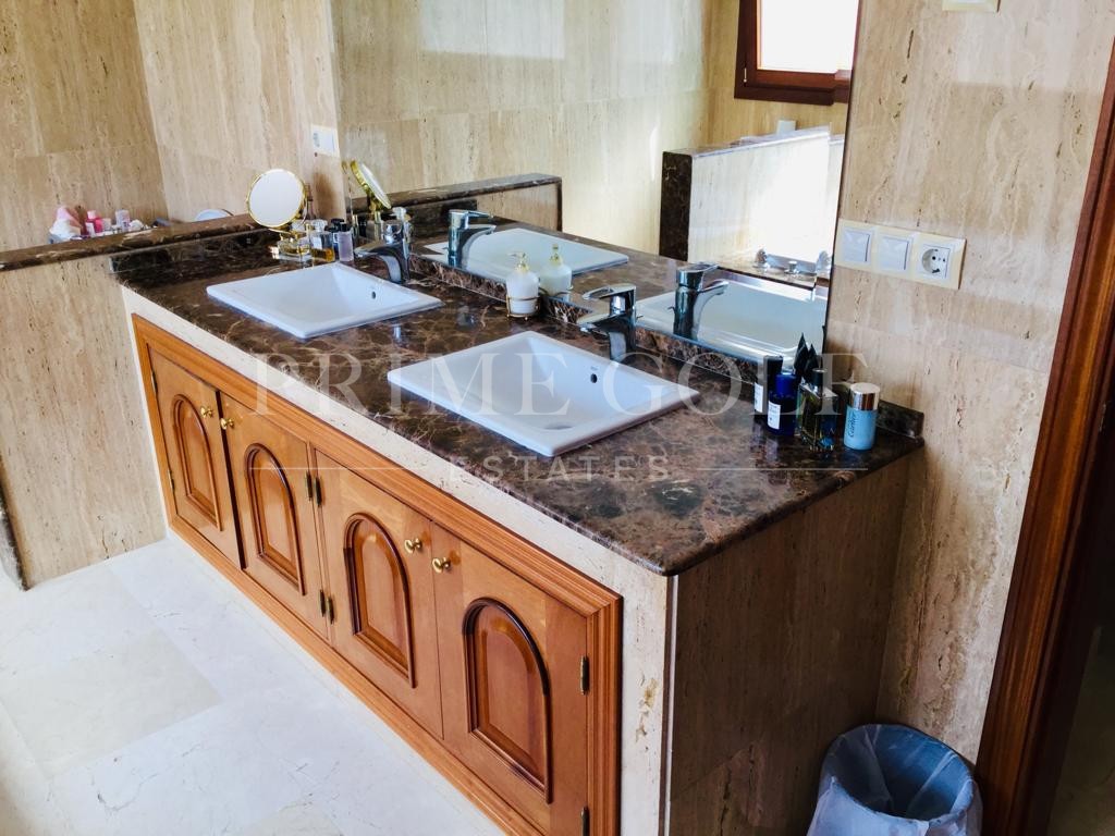 6 bed Villa For Sale in Benahavis, Malaga - thumb 21