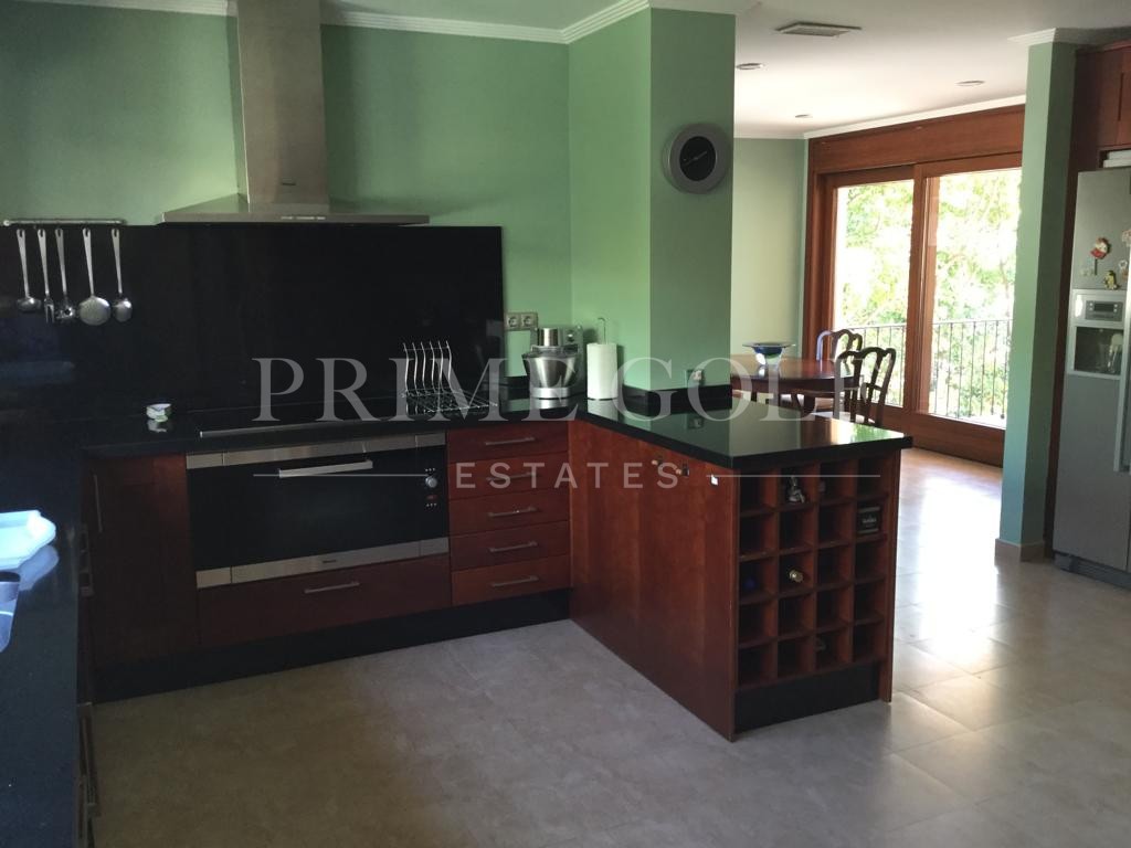 6 bed Villa For Sale in Benahavis, Malaga - thumb 25