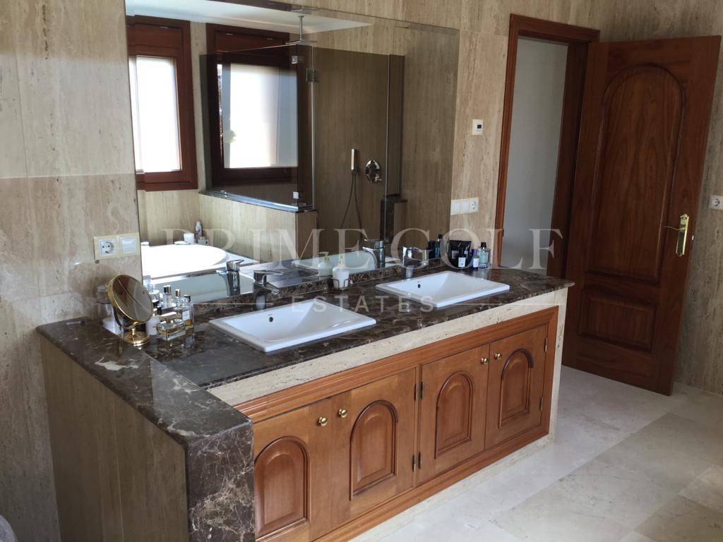 6 bed Villa For Sale in Benahavis, Malaga - thumb 26