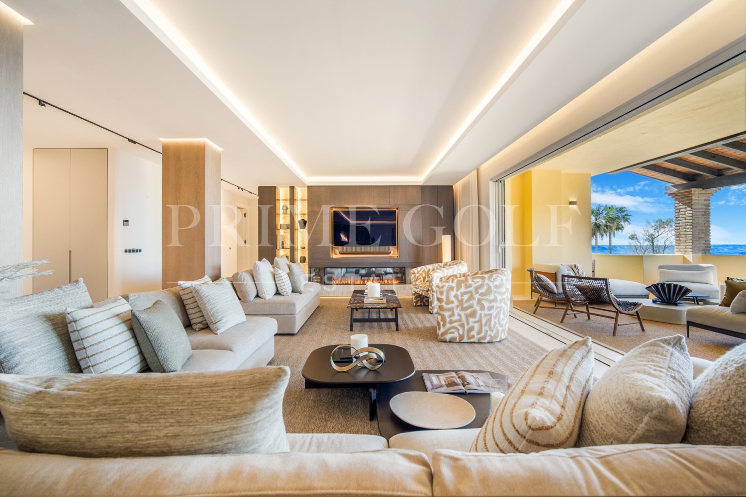 4 bed Penthouse For Sale in Marbella East, Malaga - thumb 6