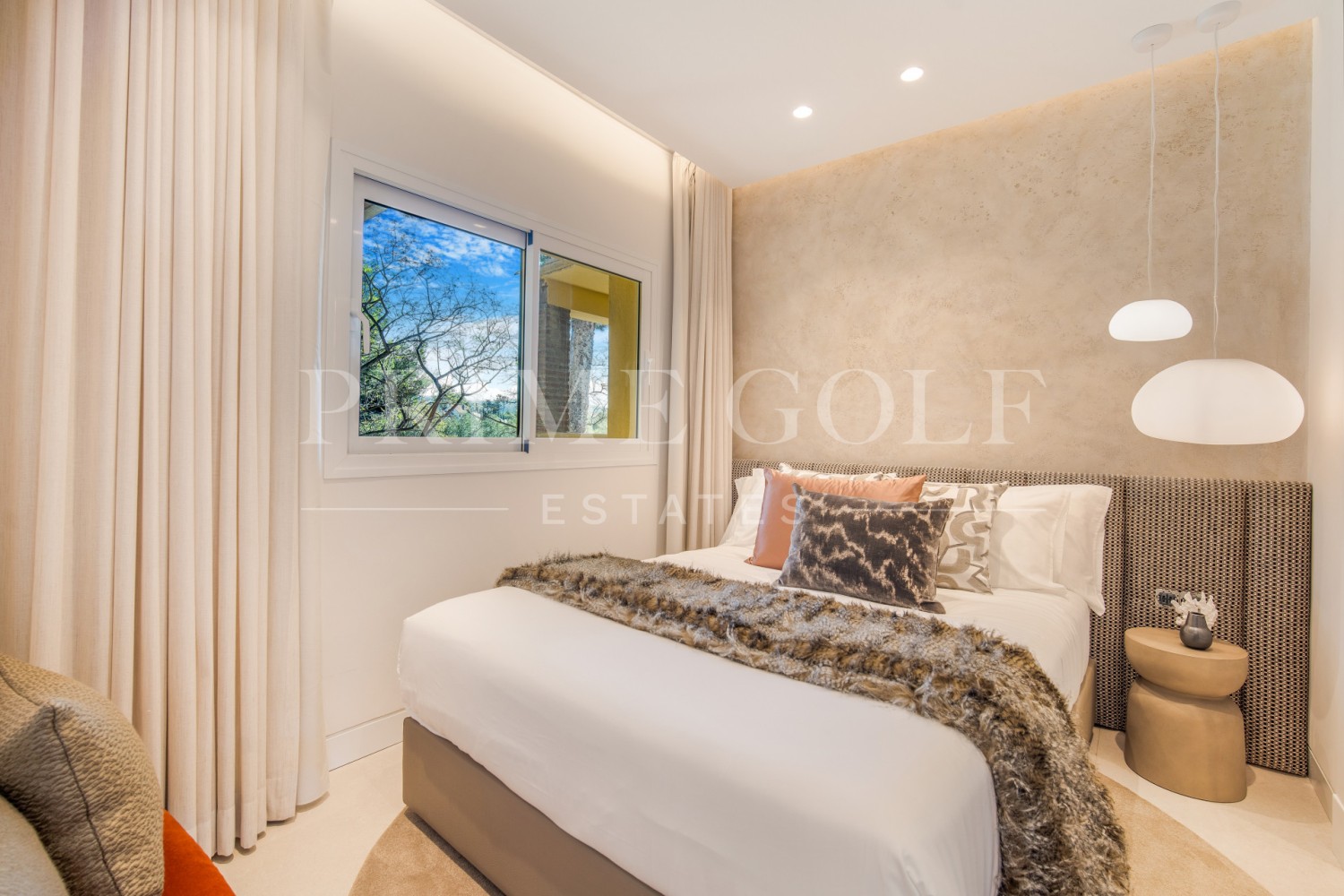 4 bed Penthouse For Sale in Marbella East, Malaga - thumb 21