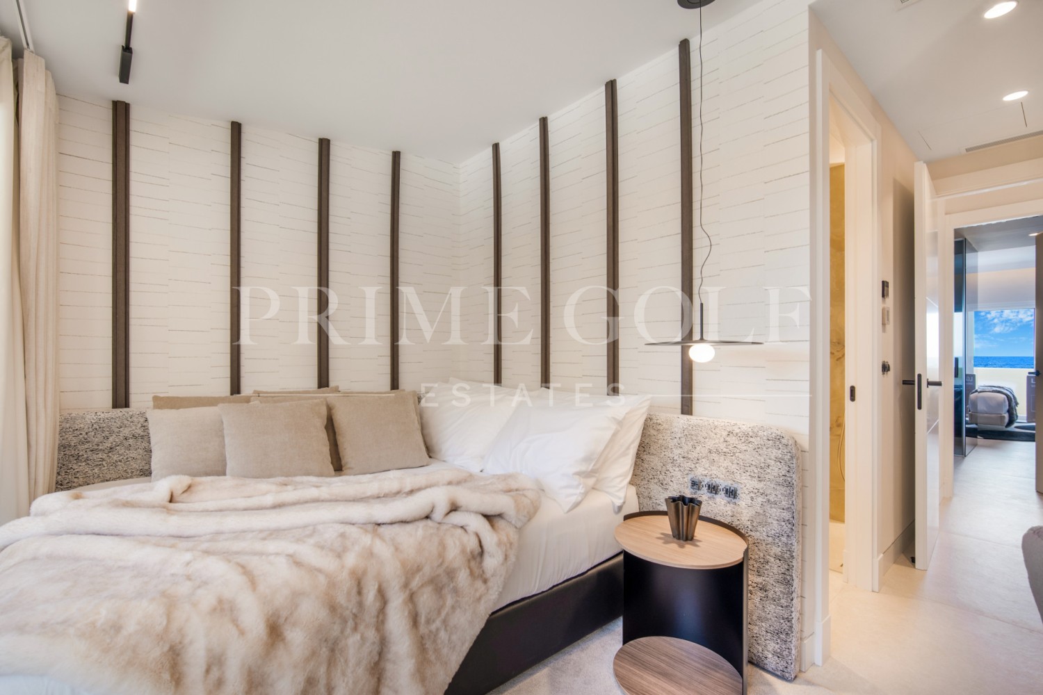 4 bed Penthouse For Sale in Marbella East, Malaga - thumb 22