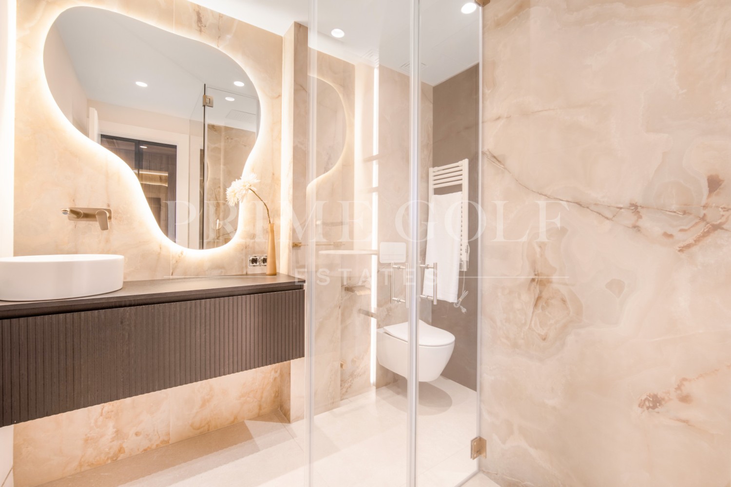 4 bed Penthouse For Sale in Marbella East, Malaga - thumb 30