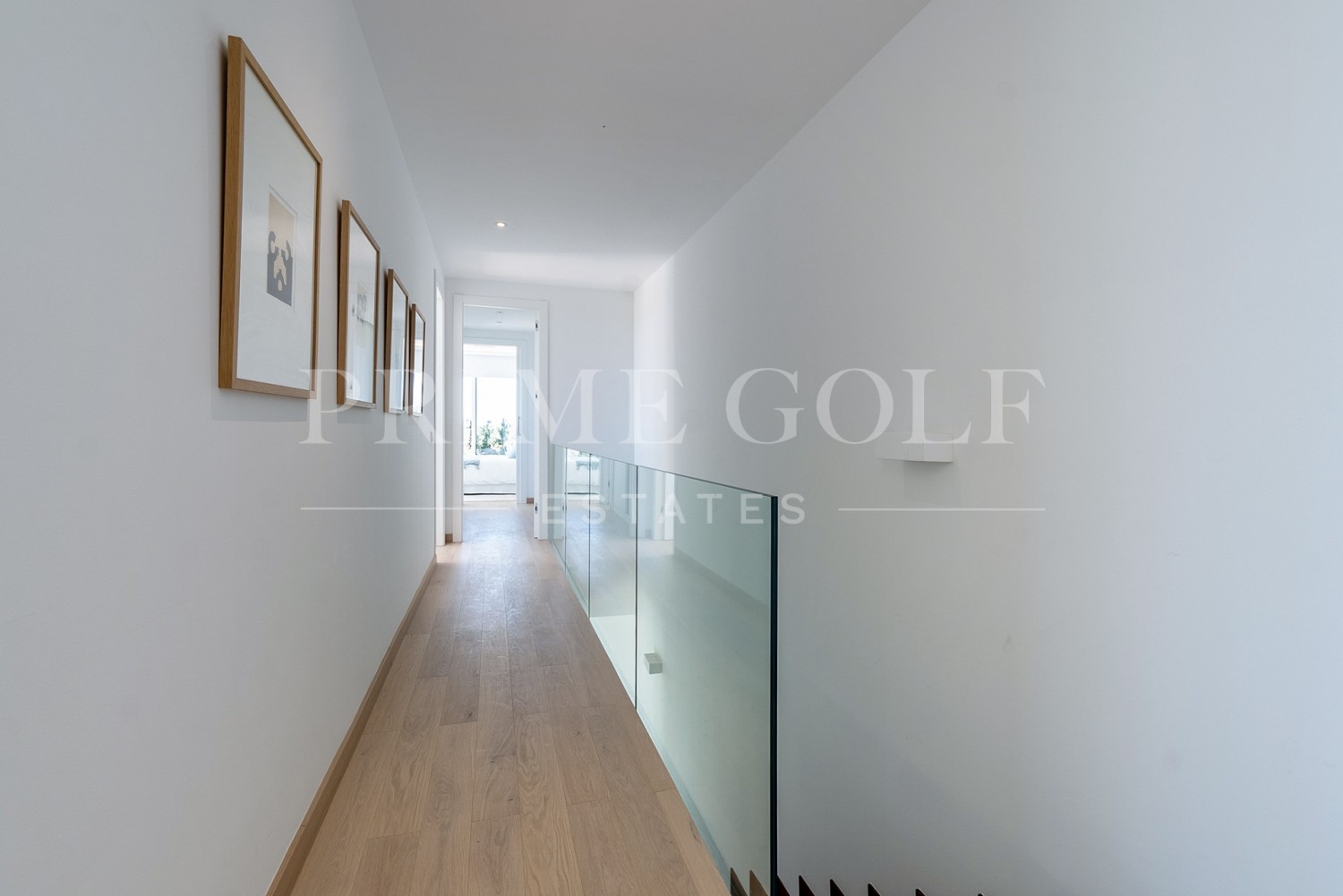 4 bed Villa For Sale in Marbella, Malaga - thumb 23