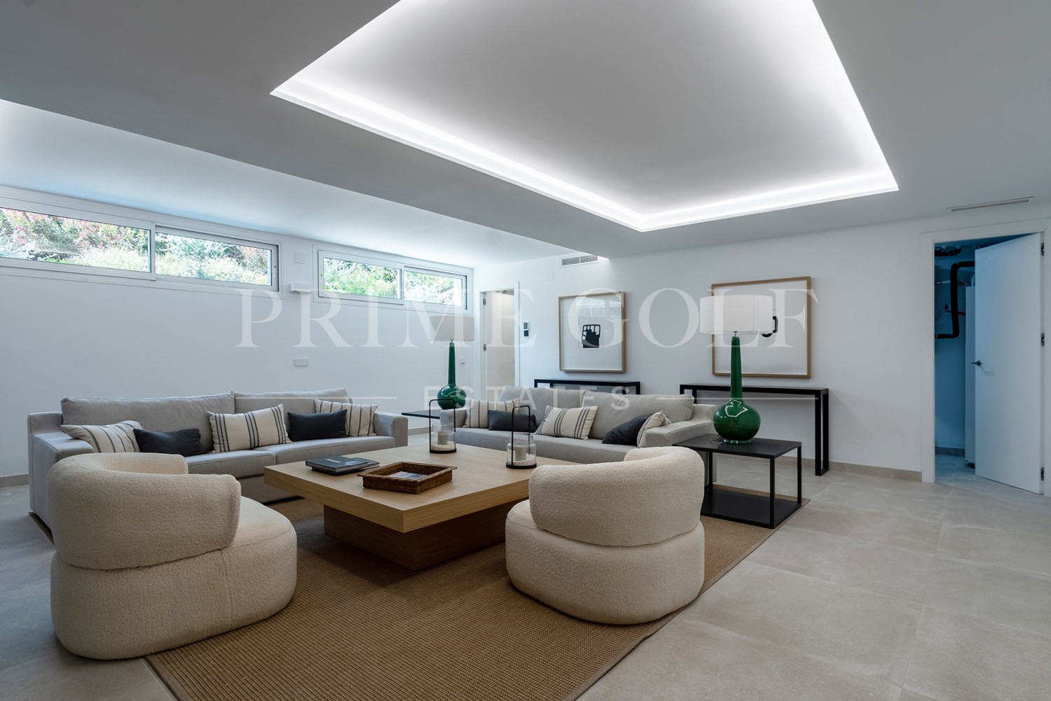 4 bed Villa For Sale in Marbella, Malaga - thumb 43