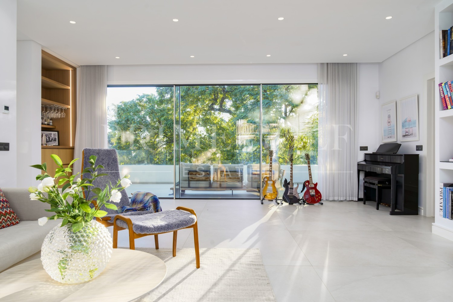 6 bed Villa For Sale in Nueva Andalucia, Malaga - thumb 11