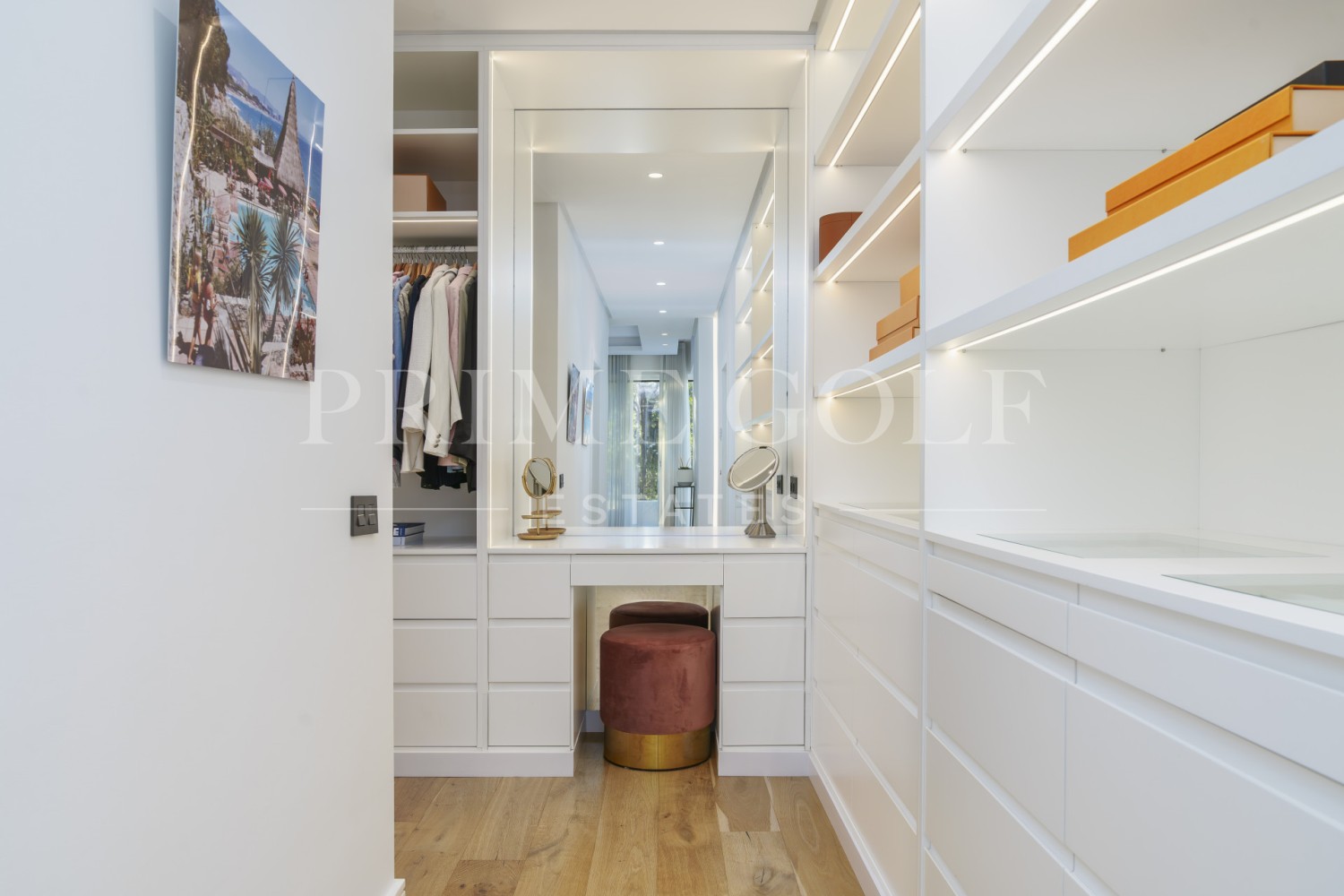 6 bed Villa For Sale in Nueva Andalucia, Malaga - thumb 14