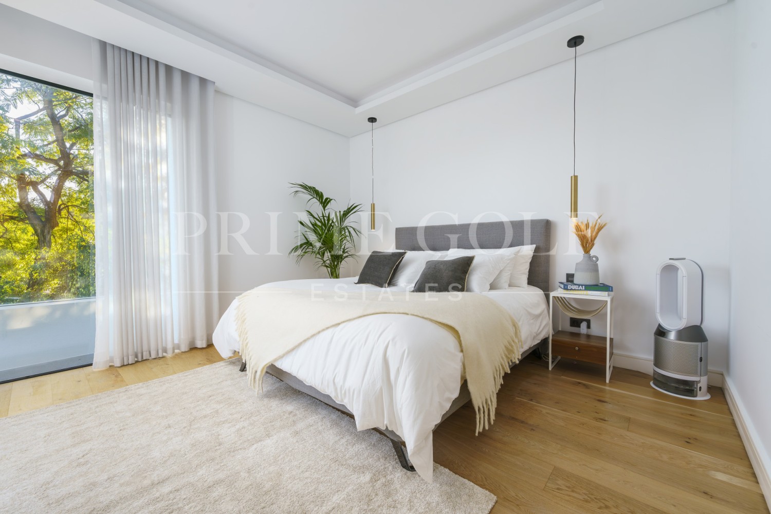 6 bed Villa For Sale in Nueva Andalucia, Malaga - thumb 15