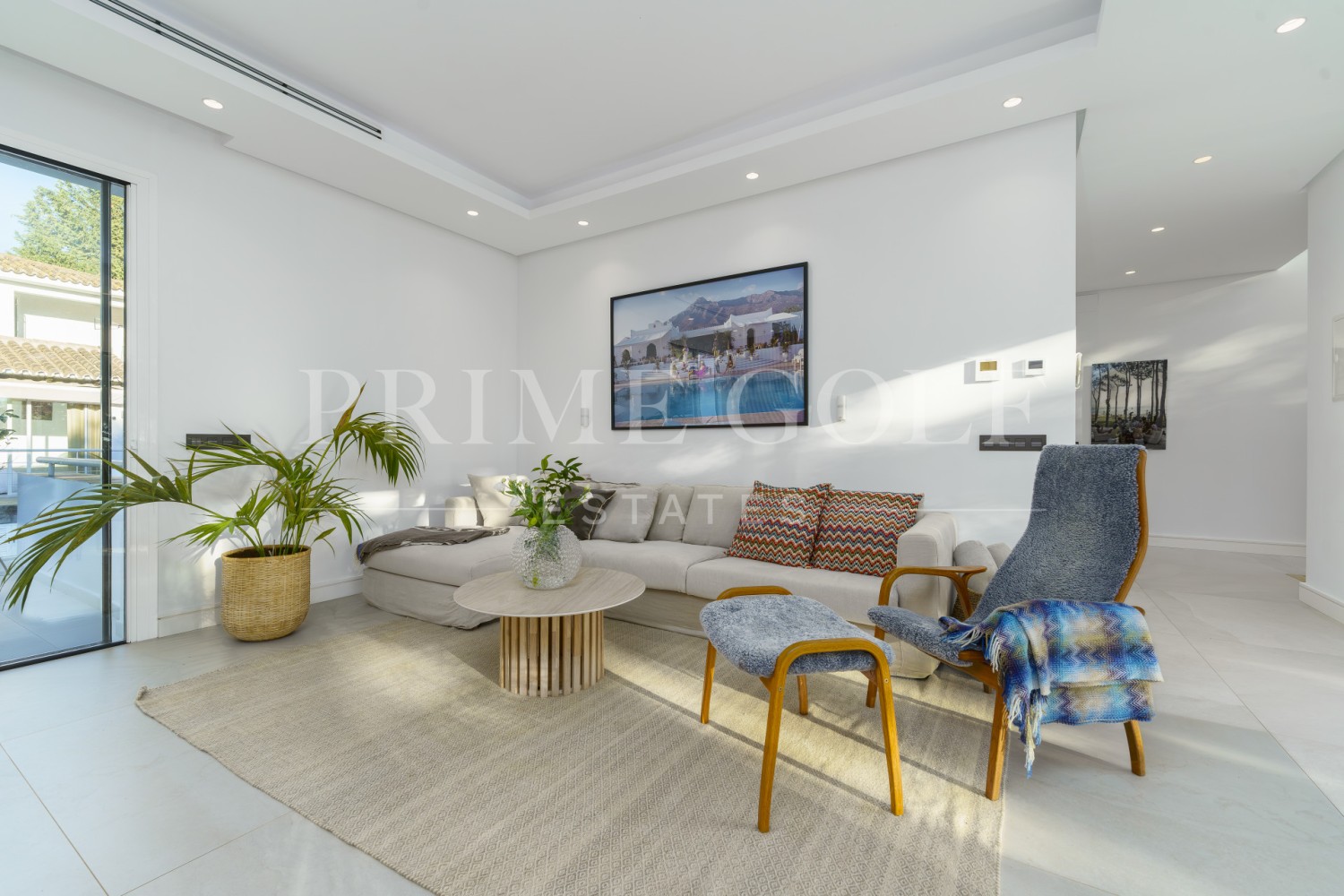 6 bed Villa For Sale in Nueva Andalucia, Malaga - thumb 19