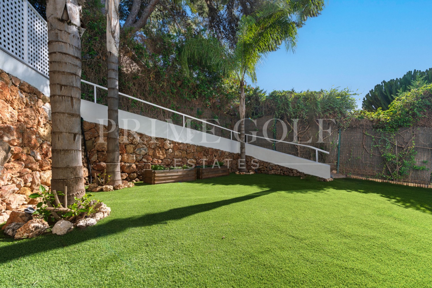 6 bed Villa For Sale in Nueva Andalucia, Malaga - thumb 46