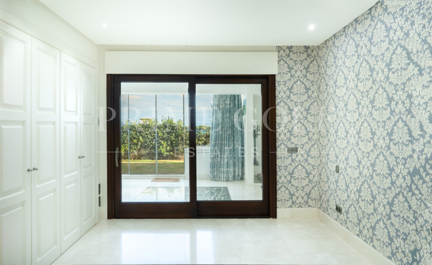 1 bed Apartment For Sale in Estepona, Malaga - thumb 10