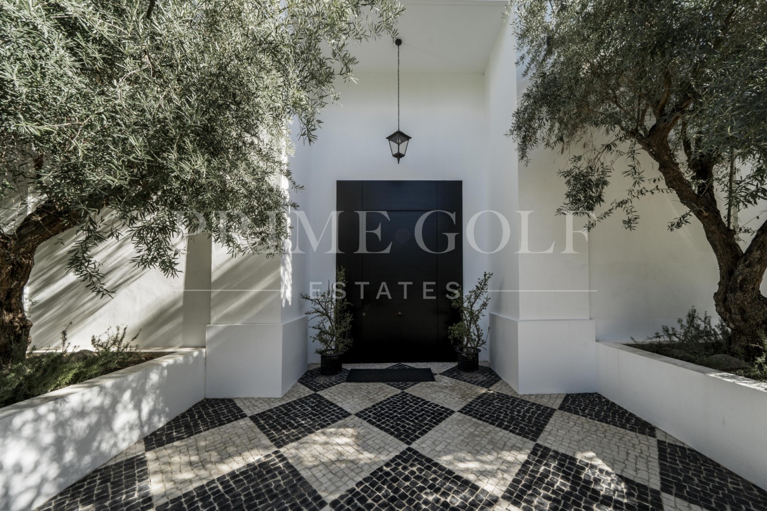 6 bed Villa For Sale in Benahavis, Malaga - thumb 7