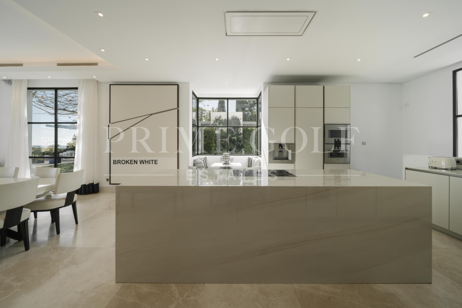 6 bed Villa For Sale in Benahavis, Malaga - thumb 13