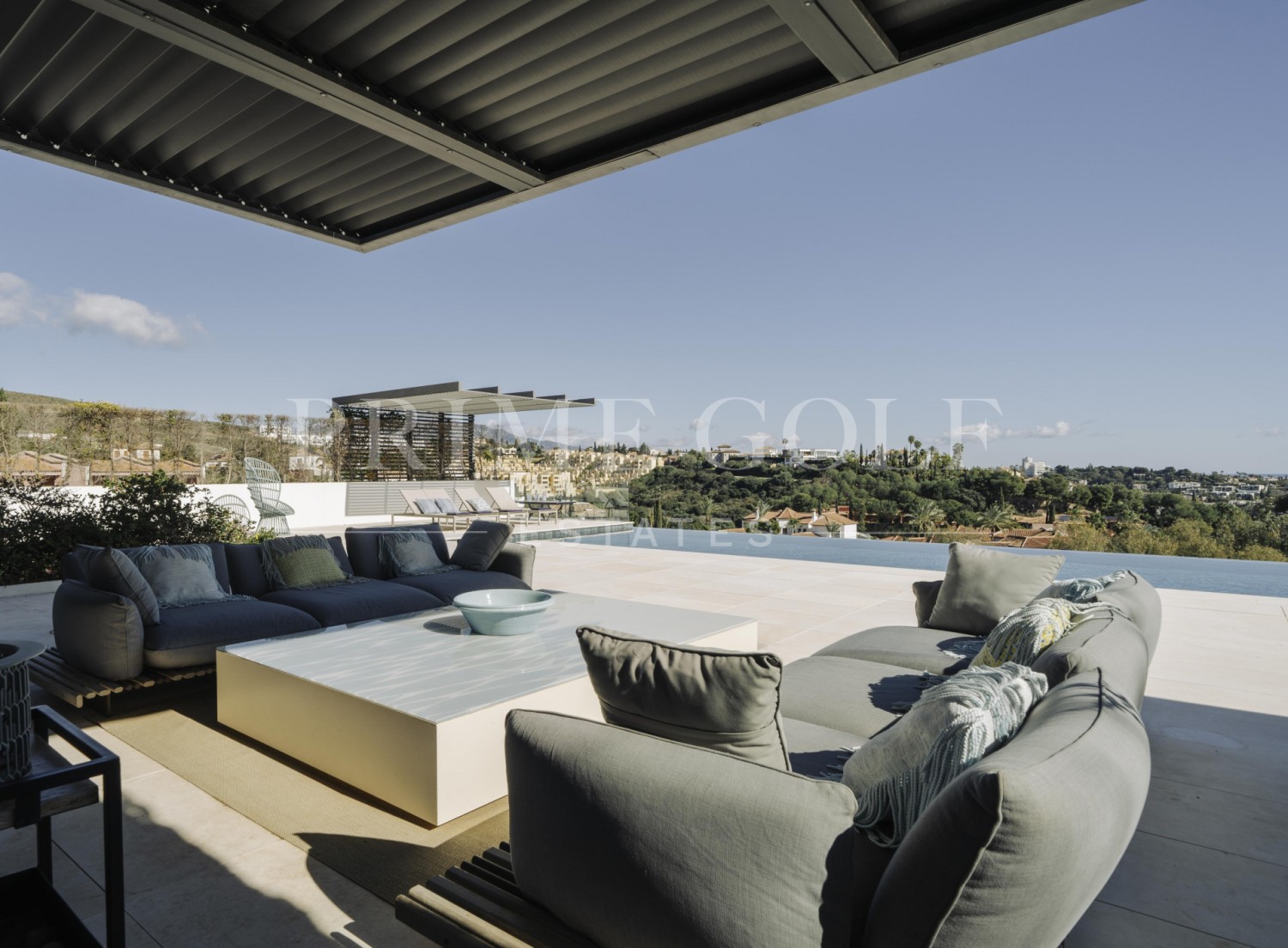 6 bed Villa For Sale in Benahavis, Malaga - thumb 33