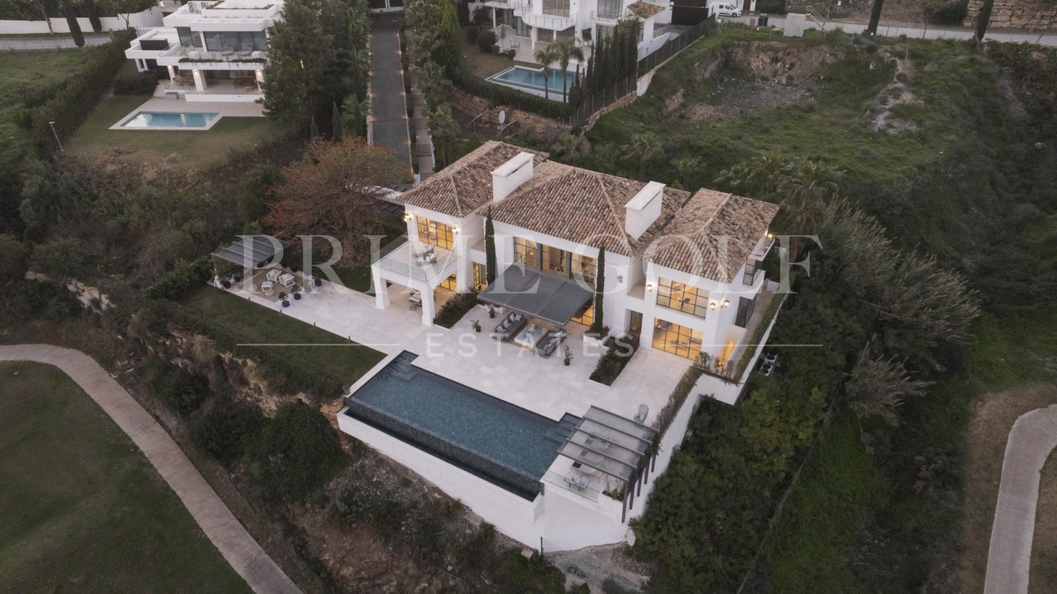 6 bed Villa For Sale in Benahavis, Malaga - thumb 43